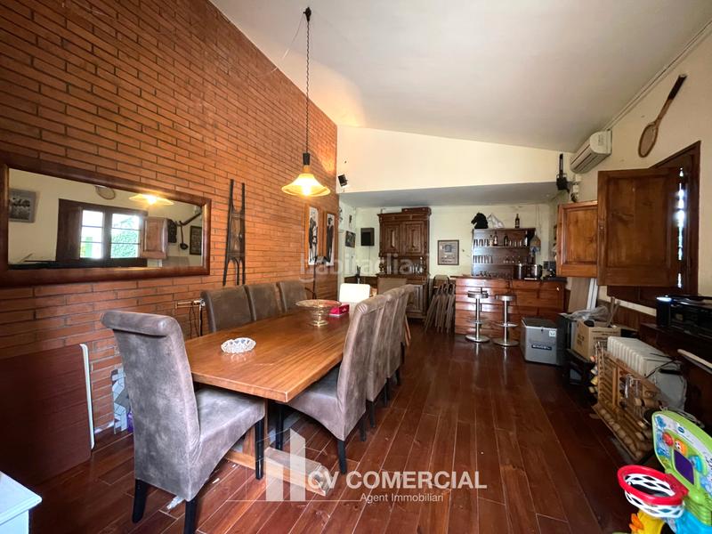 Foto 3090b1fa-26b7-4484-a2fb-f644f27ae58e. Chalet with fireplace heating parking pool in Mira-sol Sant Cugat del Vallès