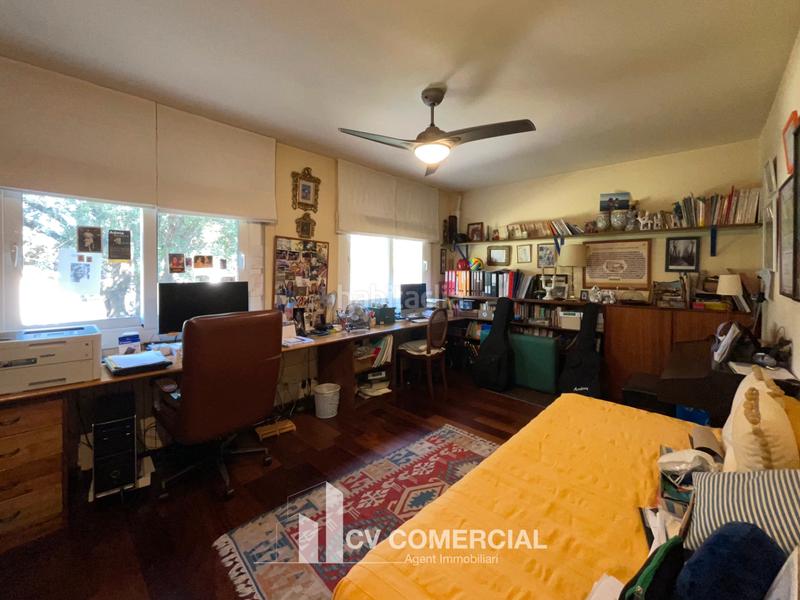 Foto 694dfccc-b921-4612-aee6-74c299a8592d. Chalet with fireplace heating parking pool in Mira-sol Sant Cugat del Vallès