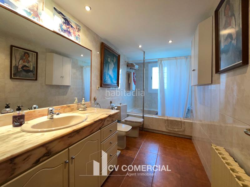 Foto bcab1e7d-0e72-4364-8b54-c2a1fcb0b404. Chalet with fireplace heating parking pool in Mira-sol Sant Cugat del Vallès