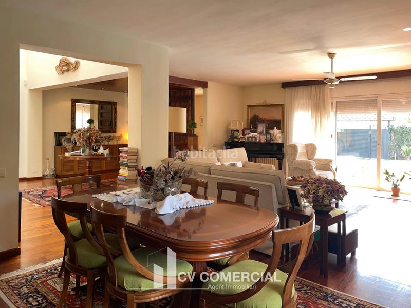 Foto 0d5ee268-c9c6-46c1-af3d-5faaca5a9317. Chalet con camino riscaldamento parcheggio piscina in Sant Cugat del Vallès