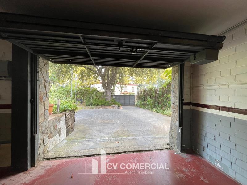 Foto 538f6f0c-c2fa-4d95-96cb-7f423ee5b611. Chalet con camino riscaldamento parcheggio piscina in Sant Cugat del Vallès