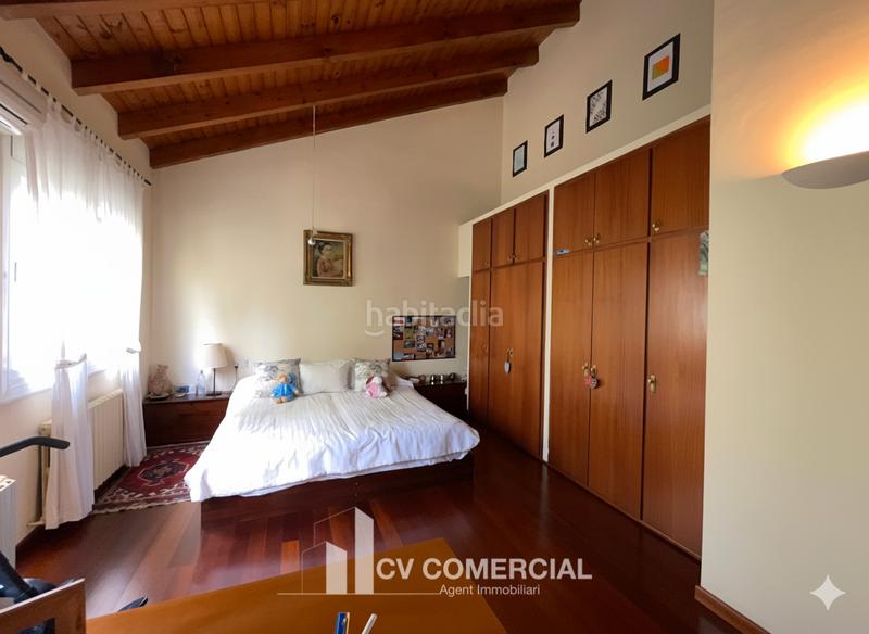 Foto a4ed132b-b2f8-41ee-abc9-7f39a3972e43. Chalet con camino riscaldamento parcheggio piscina in Sant Cugat del Vallès