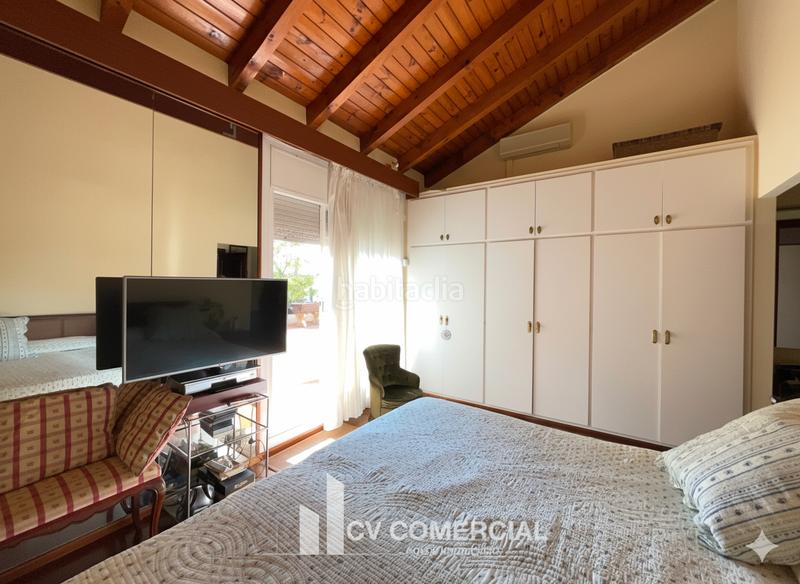 Foto d122c30d-a9d3-4e66-8f44-9aa04e176307. Chalet con camino riscaldamento parcheggio piscina in Sant Cugat del Vallès