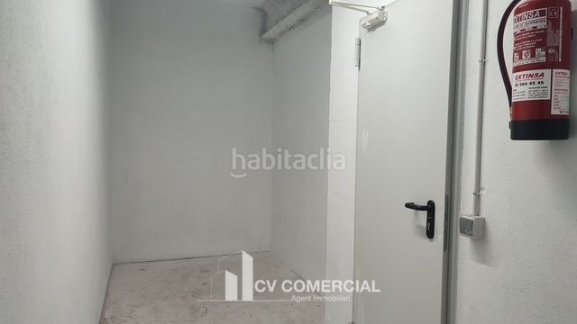 Foto b48fc802-b629-43c2-bd5b-2a800bca781f. Aparcament cotxe a Guinardó Barcelona