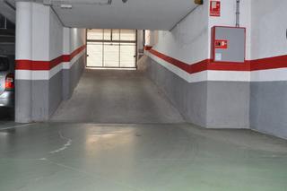 Location Parking voiture à Llagosta (La). Plaza de aparcamiento de 14,30 m2.