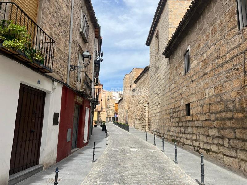 Foto 641599e3-dc72-4305-a5ea-35cf9c00f55f. Casa pareada casa en venta en San Ildefonso - Catedral Jaén