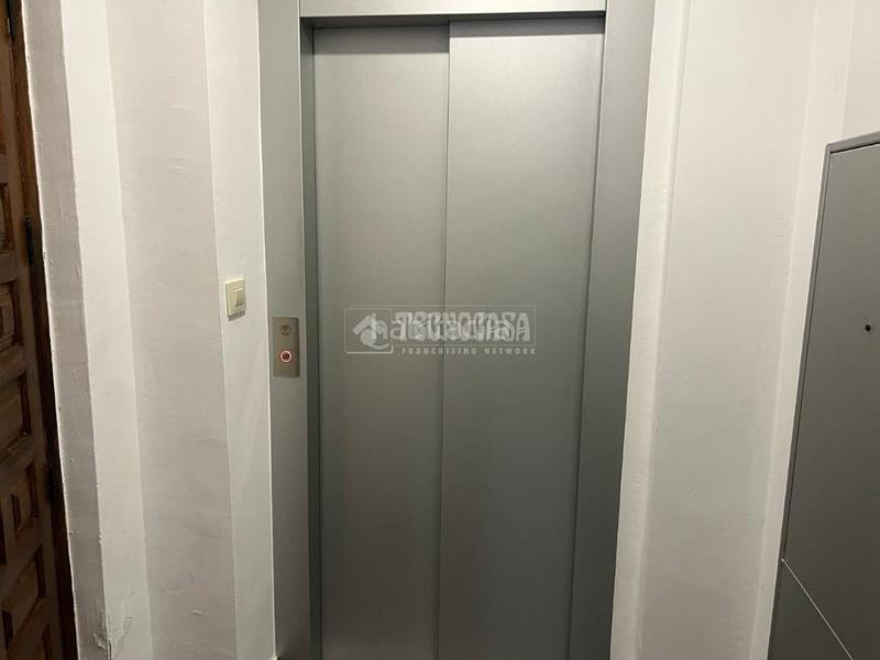 Foto 8128e5a5-3da6-4b29-9fb3-dd211969ea46. Casa pareada casa en venta en San Ildefonso - Catedral Jaén