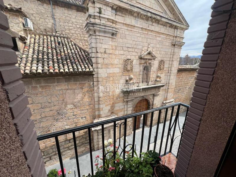 Foto c985ac56-59cf-4de1-8dbf-b821f1f57820. Casa pareada casa en venta en San Ildefonso - Catedral Jaén