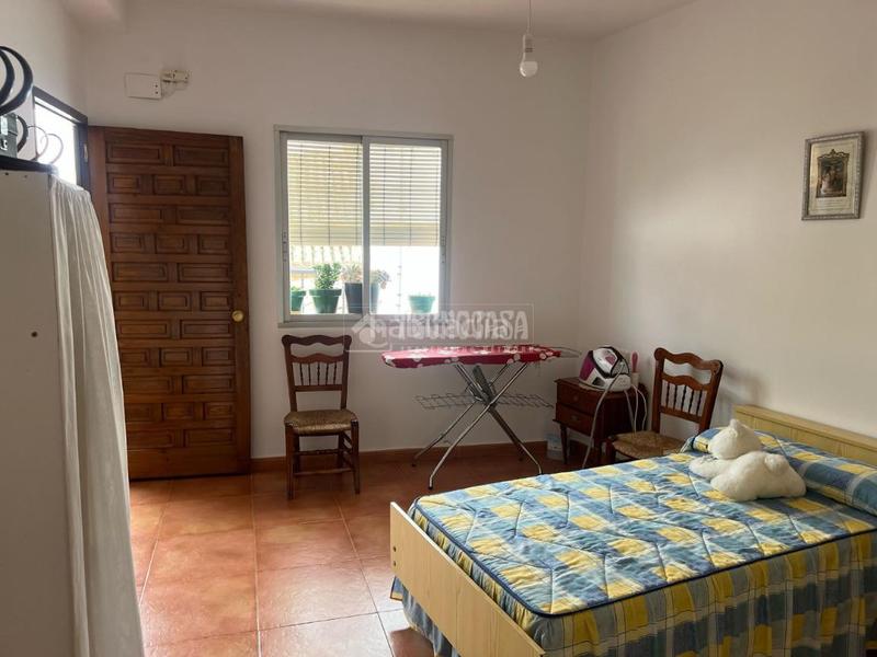 Foto fed45ca3-714c-40df-8454-af8176726cc1. Casa pareada casa en venta en San Ildefonso - Catedral Jaén