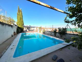 Casa aparellada a Puente Tablas - Puente Nuevo - Cerro Molina. Casa en venta en jaén