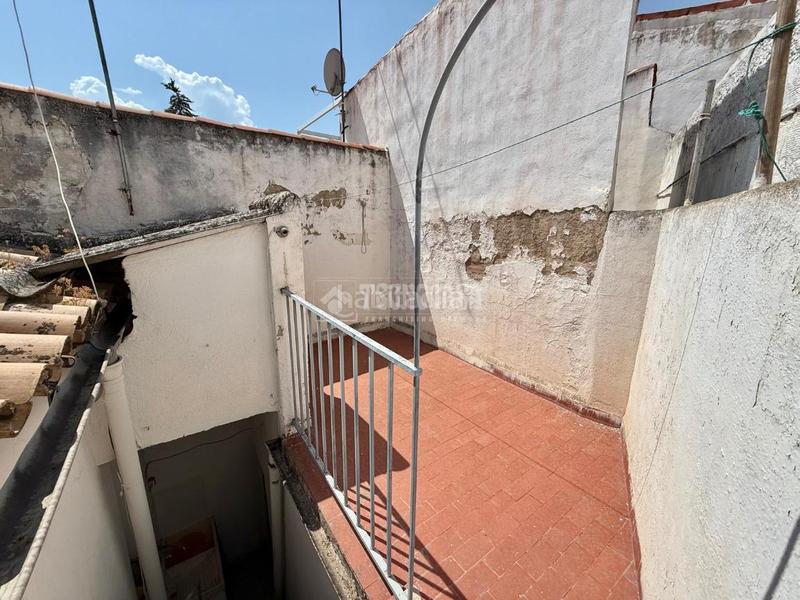 Foto 54dc2841-424d-45c4-bde0-aede20f96fff. Casa pareada casa en venta en San Ildefonso - Catedral Jaén
