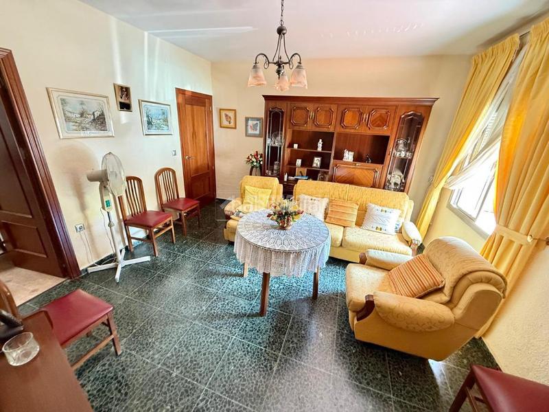 Foto 566b0042-31c9-4823-b8b9-cb2fb2126f92. Casa pareada casa en venta en San Ildefonso - Catedral Jaén