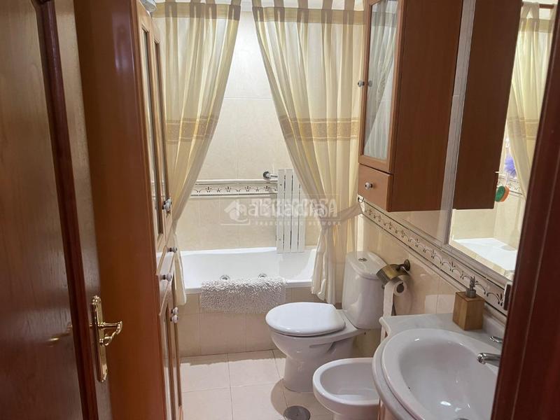 Foto 4f8e485c-3fca-443d-9abd-260bc2dea326. Casa bifamiliare in San Ildefonso - Catedral Jaén