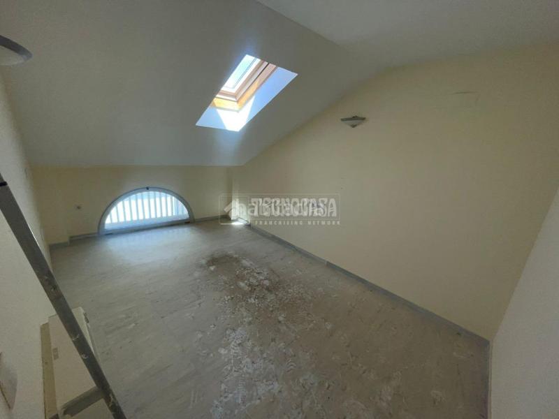 Foto 107bf26e-4414-4b68-8e03-e669a1bec323. Ático  en venta en San Ildefonso - Catedral Jaén