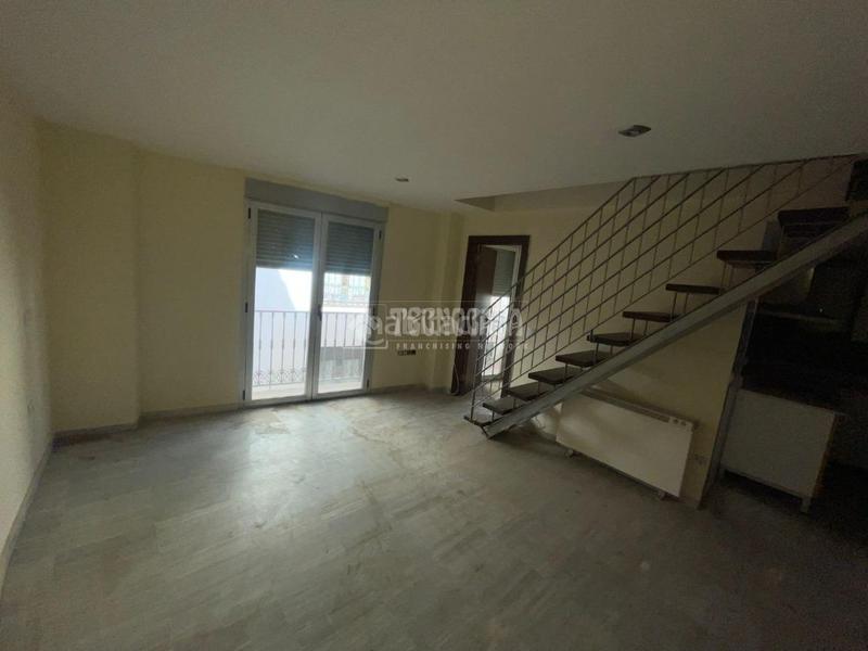 Foto 935fa56f-0c71-408a-92c0-f7ee2eb439d9. Ático  en venta en San Ildefonso - Catedral Jaén