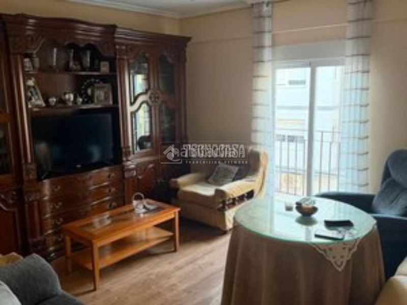 Foto cc96ca24-9a46-41a5-a3d1-a0044882227c. Piso  en venta en San Ildefonso - Catedral Jaén