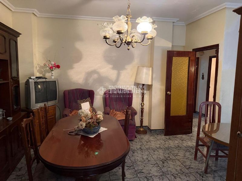 Foto fab0a5ef-3566-42d2-a35d-2d83661510f0. Pis a San Ildefonso - Catedral Jaén