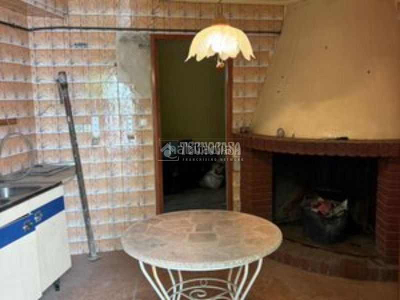 Foto c305b6b5-b613-4ed3-aff4-a697be1e21af. Casa aparellada a Torredelcampo