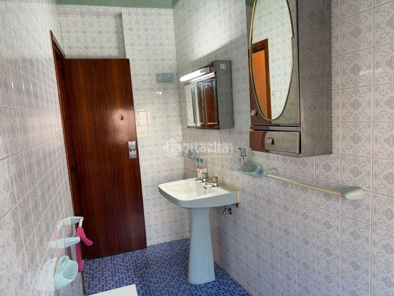 Foto 0bba75d1-f700-4946-964c-34553e294a0a. Casa aparellada a Torredelcampo