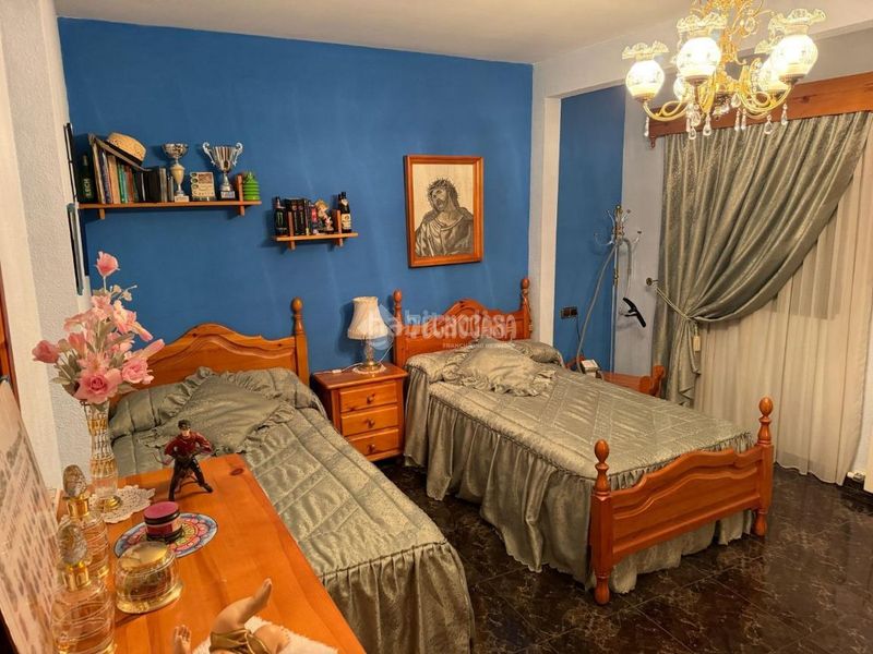 Foto bb1d3617-d8ee-447d-b45d-726010c7278e. Casa aparellada a Pegalajar
