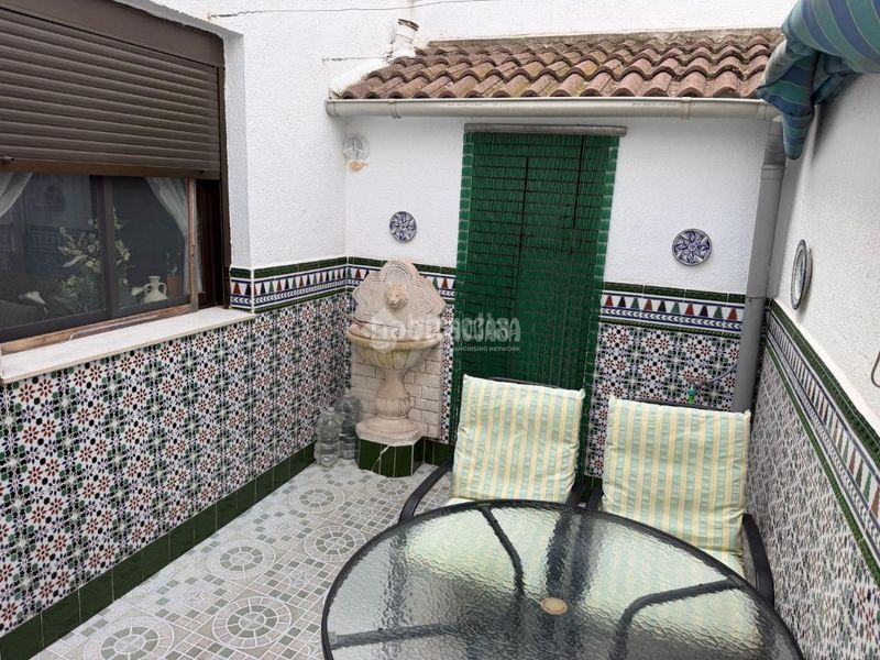 Foto def28d45-eb22-4cc7-beb5-37f1dfcc9593. Casa aparellada a Pegalajar