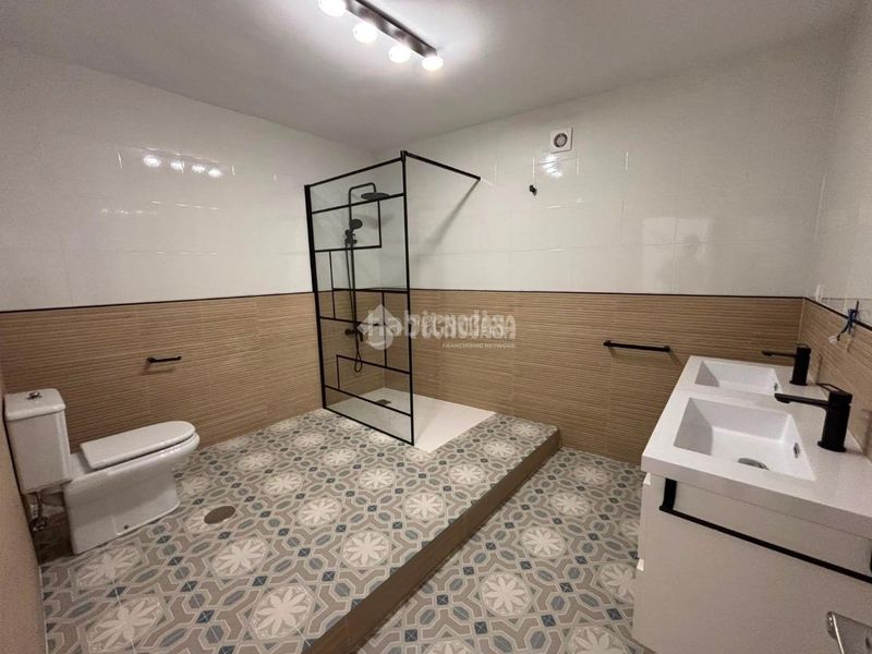 Foto c63989f8-60a5-4ed5-8ada-d214a3f2612c. Casa aparellada a San Ildefonso - Catedral Jaén