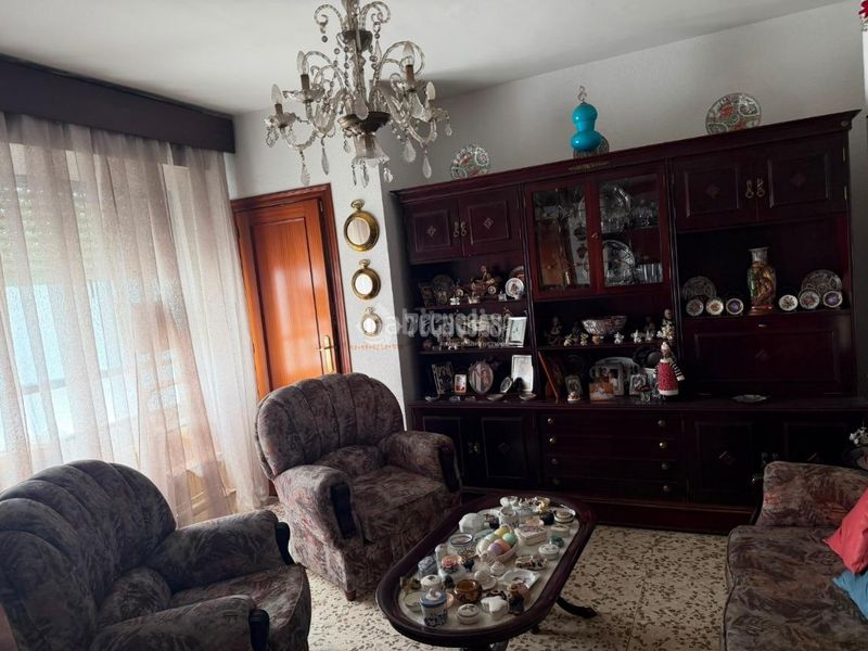 Foto 86a32aab-ba36-4c93-9859-5d635e8b0628. Piso  en venta en San Ildefonso - Catedral Jaén
