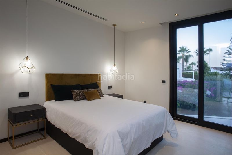 Casa fantástica villa contemporánea con vistas a la montaña en parcelas del golf, nueva andalucía en Marbella