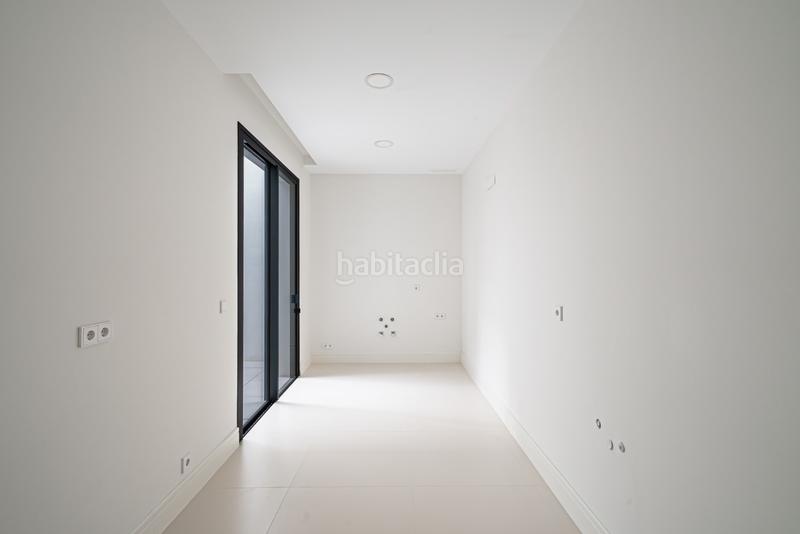Foto 2562d1f9-f114-4ce8-8182-e046936a85ed. Casa moderna villa ubicada en rio verde playa, milla de oro , a sólo 100 metros de la playa en Marbella