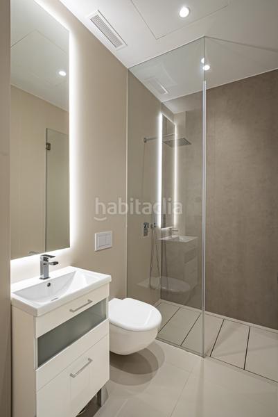 Foto b4310e64-4e33-4520-957b-2dd0611140f7. Casa moderna villa ubicada en rio verde playa, milla de oro , a sólo 100 metros de la playa en Marbella