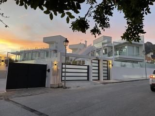 Casa a Valdeolletas - Las Cancelas - Xarblanca. Fantástica villa nueva a estrenar con maravillosas vistas al mar