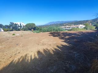 Residential Plot in Elviria. Estupenda parcela con bonitas vistas en elviria, marbella este