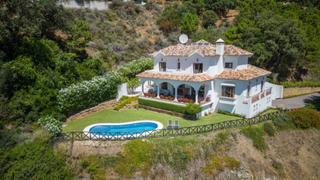 Casa en Montemayor - Marbella Club. Impresionante villa independiente en la urbanización tranquila y