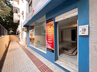 Lloguer Local Comercial a Casco Antiguo. Fantástico local comercial a pie de calle en pleno centro de mar