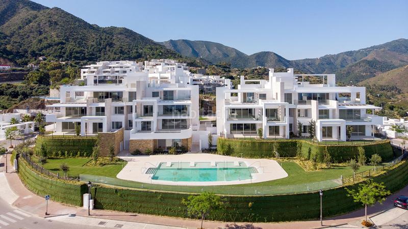 Foto c6e56662-fd85-4e68-a195-34e08722f3b7. Ático lujoso ático en una exclusiva urbanización en la zona norte de marbella, en palo alto en Ojén