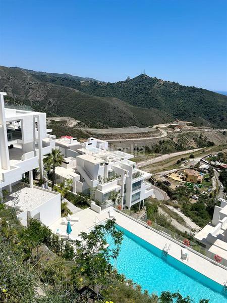 Foto aad574ff-5960-4e50-a944-5c58c5a1f8ec. Apartamento lujoso apartamento nuevo a estrenar en exclusiva urbanización en la parte norte de marbella en Ojén