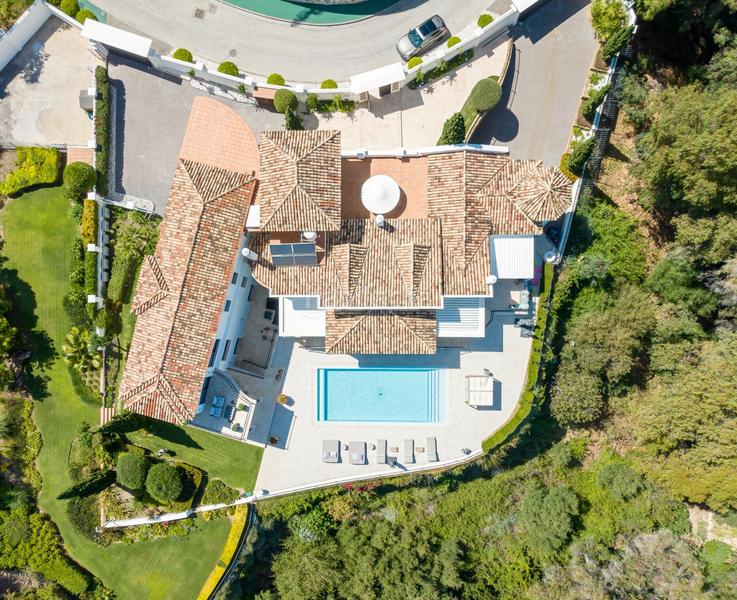 Foto 965a920f-3d2f-4119-9069-e3cdd1b6bddc. Casa espectacular villa con vistas panorámicas en el herrojo alto, benahavis en Benahavís