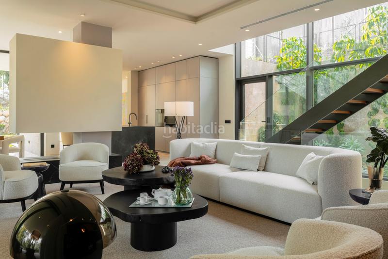 Foto 51fe1eba-34fa-41e0-9eb2-92a1e3676792. Casa magnífica villa de 6 dormitorios situada en el corazón del valle del golf de nueva andalucía, la cerquilla, en Marbella