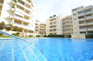 Rent Apartment in El Rosario - Ricmar. Fantástico apartamento para alquiler a tan solo 150 metros de un
