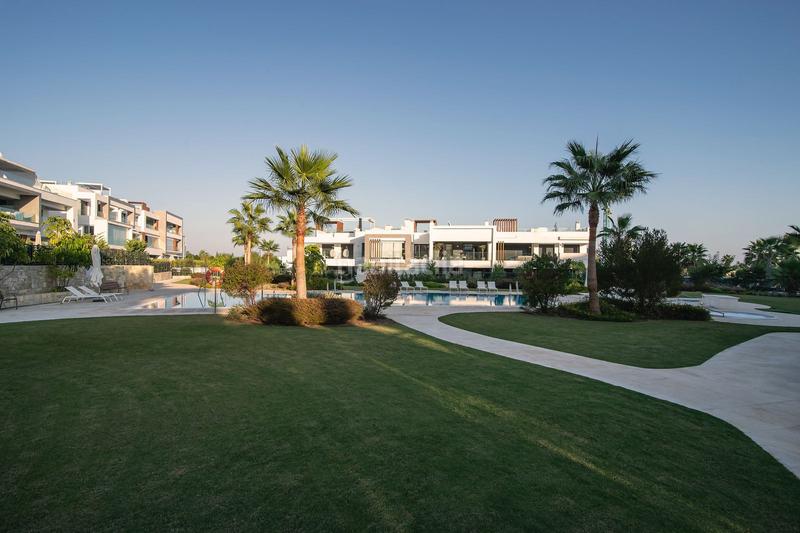 Foto 18c6f74b-3ee8-4ad0-8f6c-6f944cd47412. Miete dachwohnung mit parking pool in Cancelada Estepona