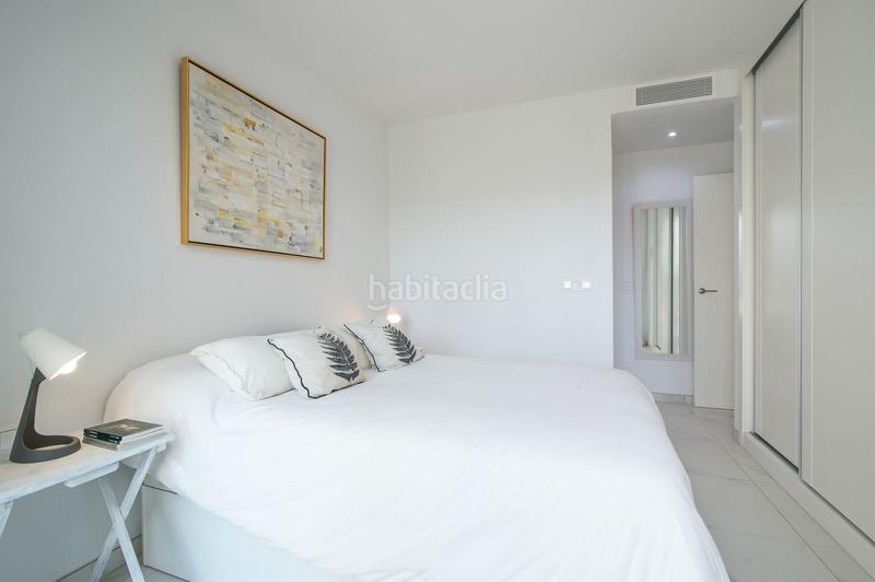 Foto 5886f0e8-72c6-40fc-83dd-b1ed560a1d20. Miete dachwohnung mit parking pool in Cancelada Estepona