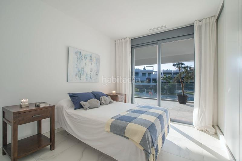 Foto 32e44e4f-6614-4b95-af69-b13ae42f572d. Rent penthouse with parking pool in Cancelada Estepona