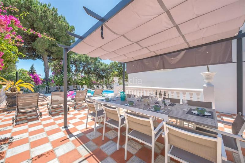 Foto 2b8328d2-28ba-4df4-81f1-f591fa555845. Casa fantástica villa de estilo clásico en la prestigiosa urbanización de Hacienda Las Chapas, este en Marbella