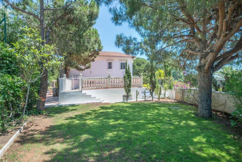 Foto 865e8e69-536e-4a8c-8337-8ba7bb22835b. Casa fantástica villa de estilo clásico en la prestigiosa urbanización de Hacienda Las Chapas, este en Marbella
