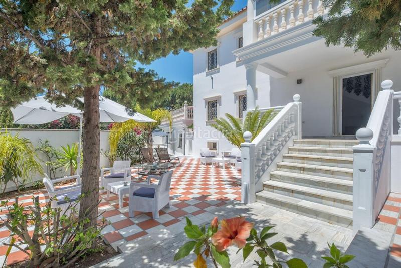 Foto e2ddc1da-65ce-42c0-9e1a-fc897ff39749. Casa fantástica villa de estilo clásico en la prestigiosa urbanización de Hacienda Las Chapas, este en Marbella