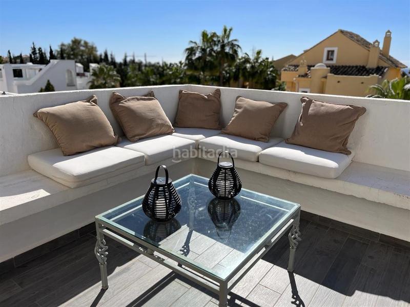 Foto 21a6e68e-d048-412a-8f1a-89bb7f6f689e. Ático fantástico ático dúplex con orientación sur en una bonita urbanización en la zona de nageles, en Marbella