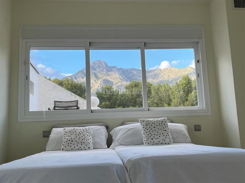 Foto b89e69f5-fb8f-4936-a078-3c450e5fa8de. Ático fantástico ático dúplex con orientación sur en una bonita urbanización en la zona de nageles, en Marbella