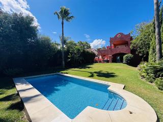 Lloguer Casa a La Dama de Noche - La Alzambra. Maravillosa villa para alquiler en pleno corazón de puerto banús