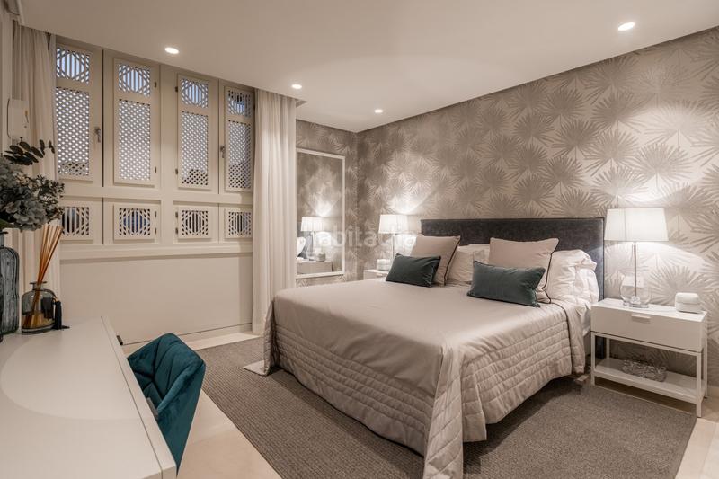 Foto 175d9825-d503-43ff-93ab-234297a6fb7c. Apartamento espectacular y lujoso apartamento en primera línea de playa en la zona más exclusiva , Puente Romano en Marbella