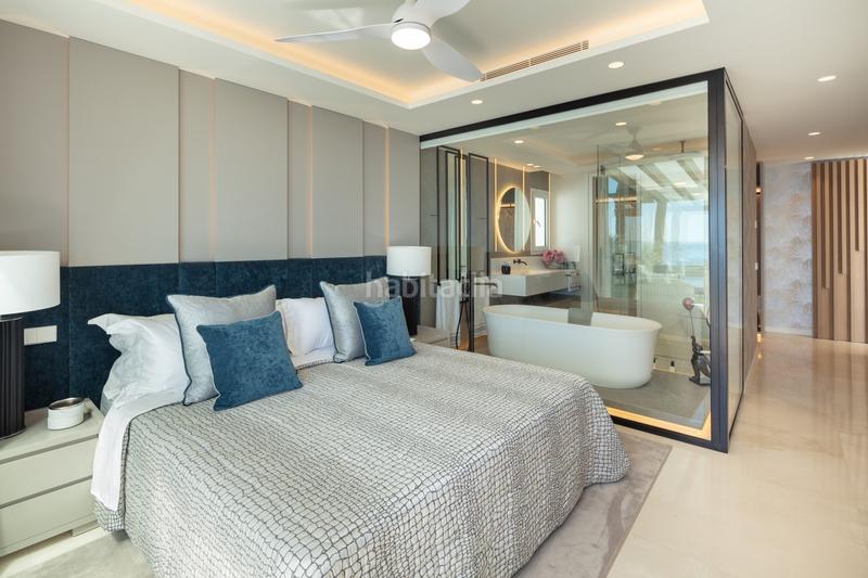 Foto 17f4547c-d450-490b-9974-509e9f28e9e9. Apartamento espectacular y lujoso apartamento en primera línea de playa en la zona más exclusiva , Puente Romano en Marbella